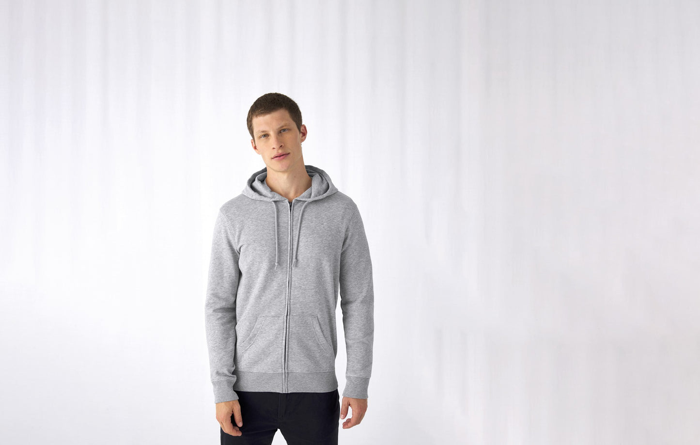 B&C Collection B&C Inspire Zipped Hood