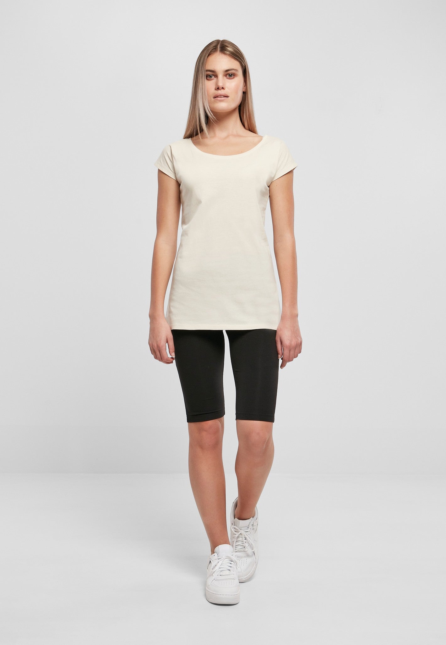 Build Your Brand Basic Women's wide neck tee - Black