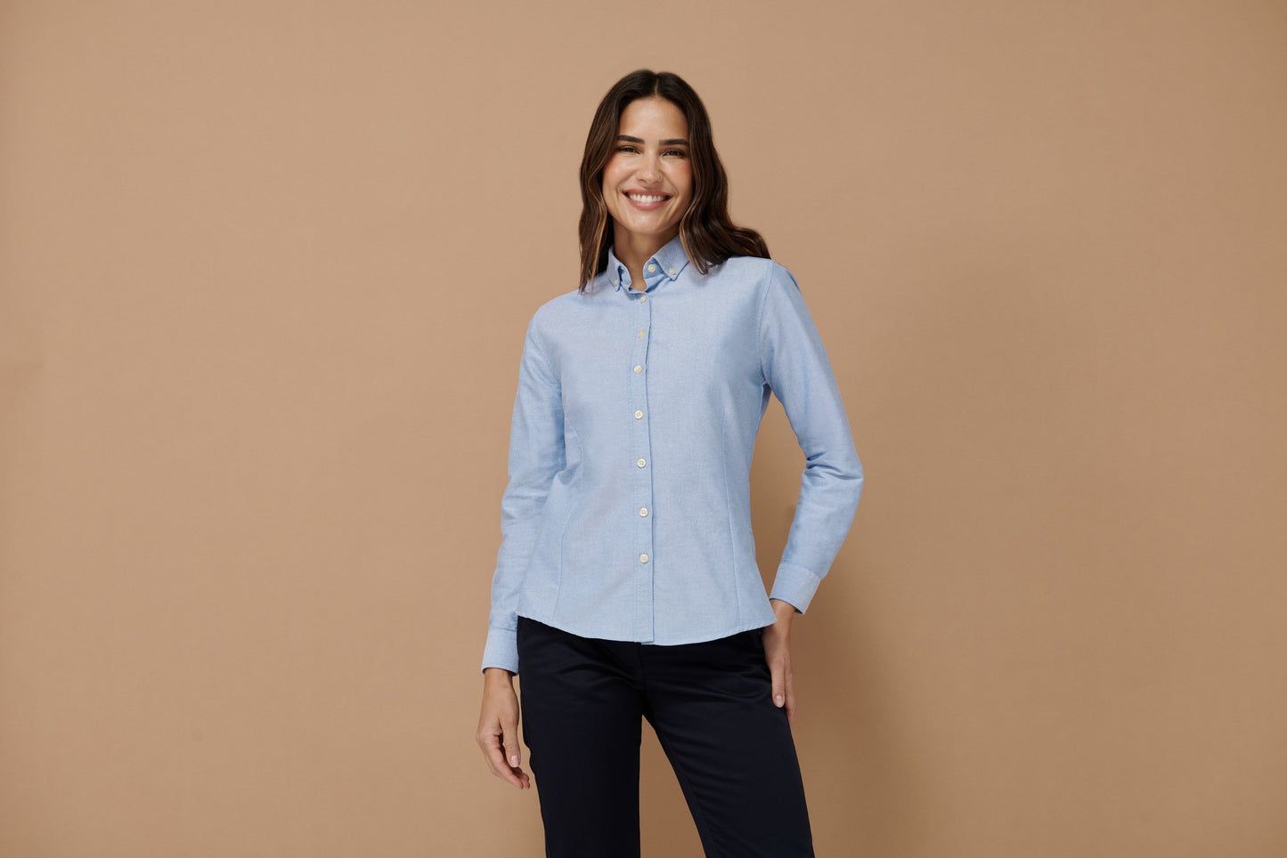 Henbury Women's modern long sleeve Oxford shirt