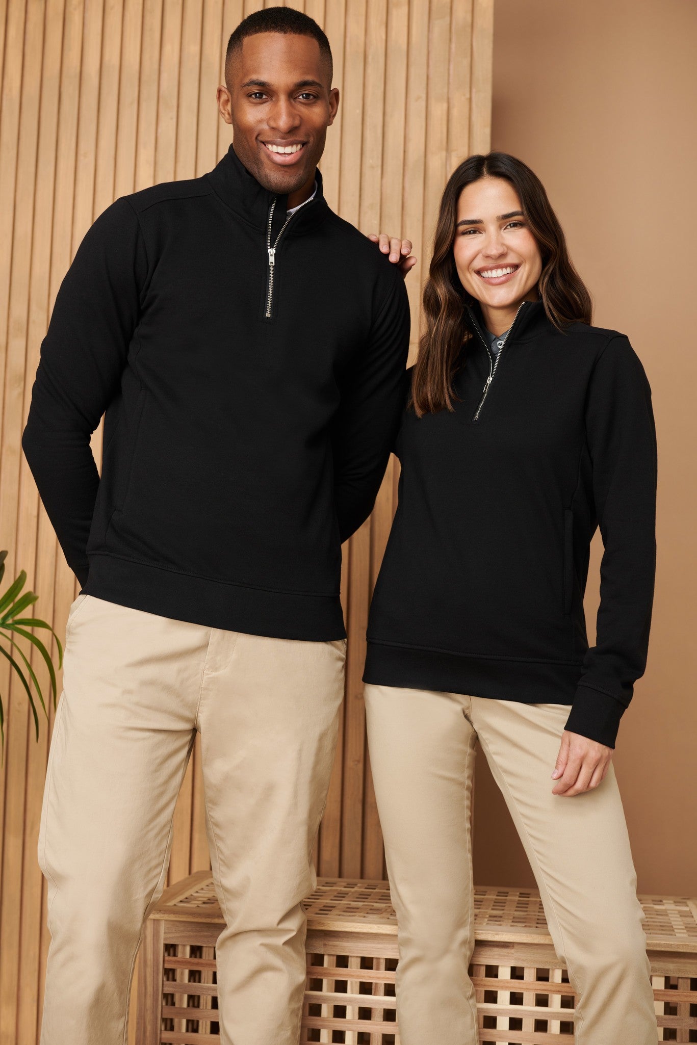 Henbury Unisex sustainable ¼-zip sweatshirt