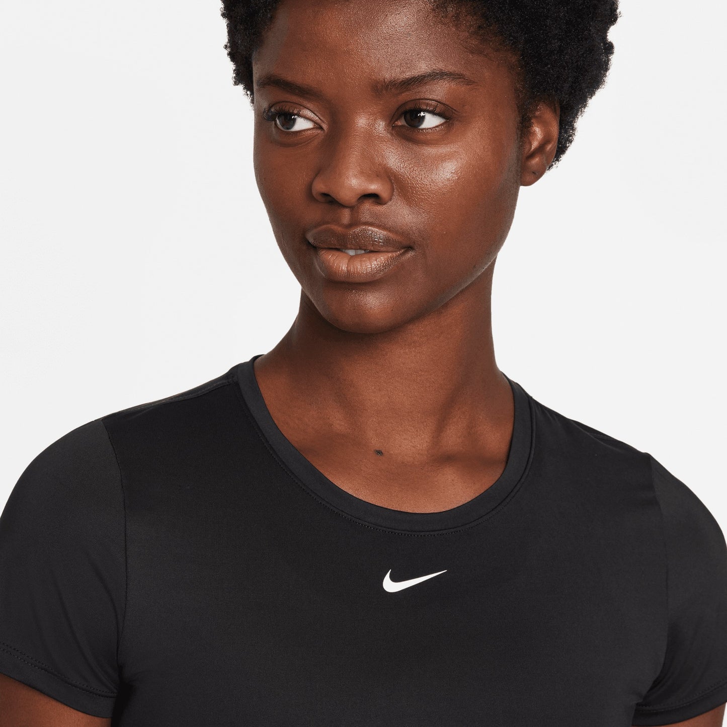 Nike Women’s Nike One Dri-FIT short sleeve slim top