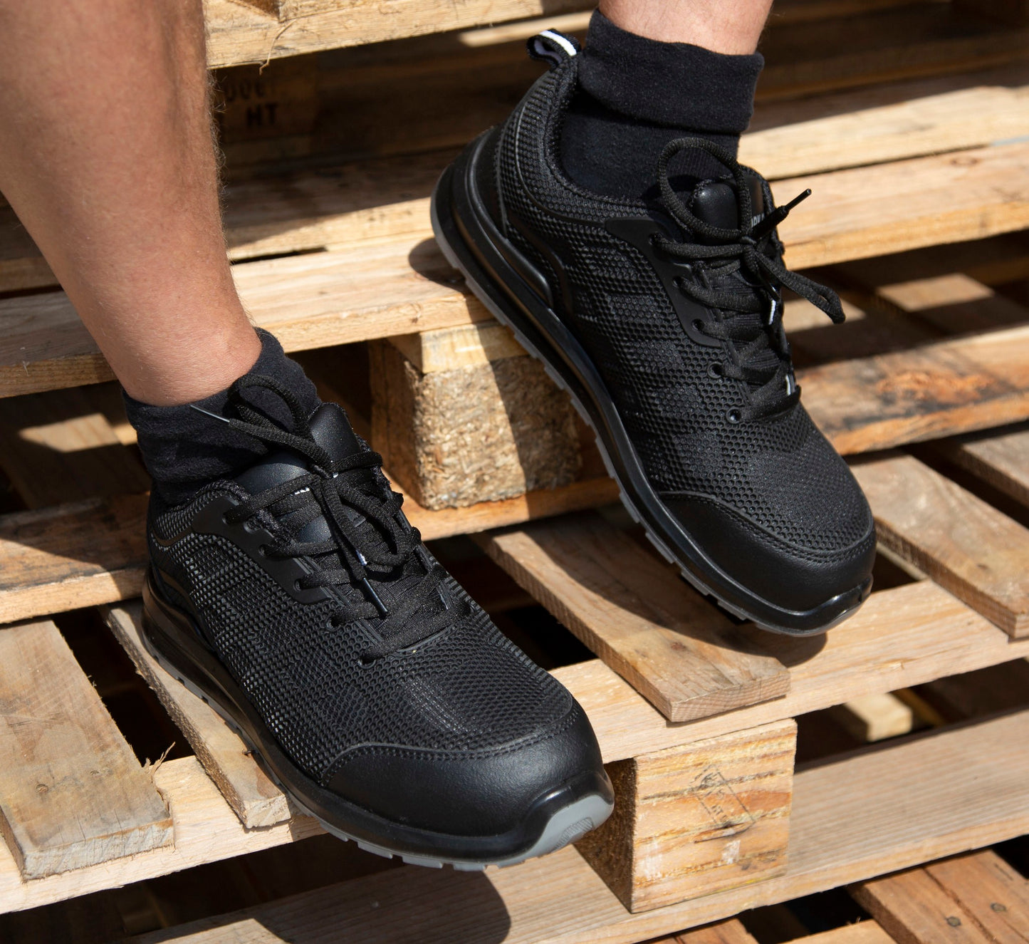 Result Workguard All-black safety trainer