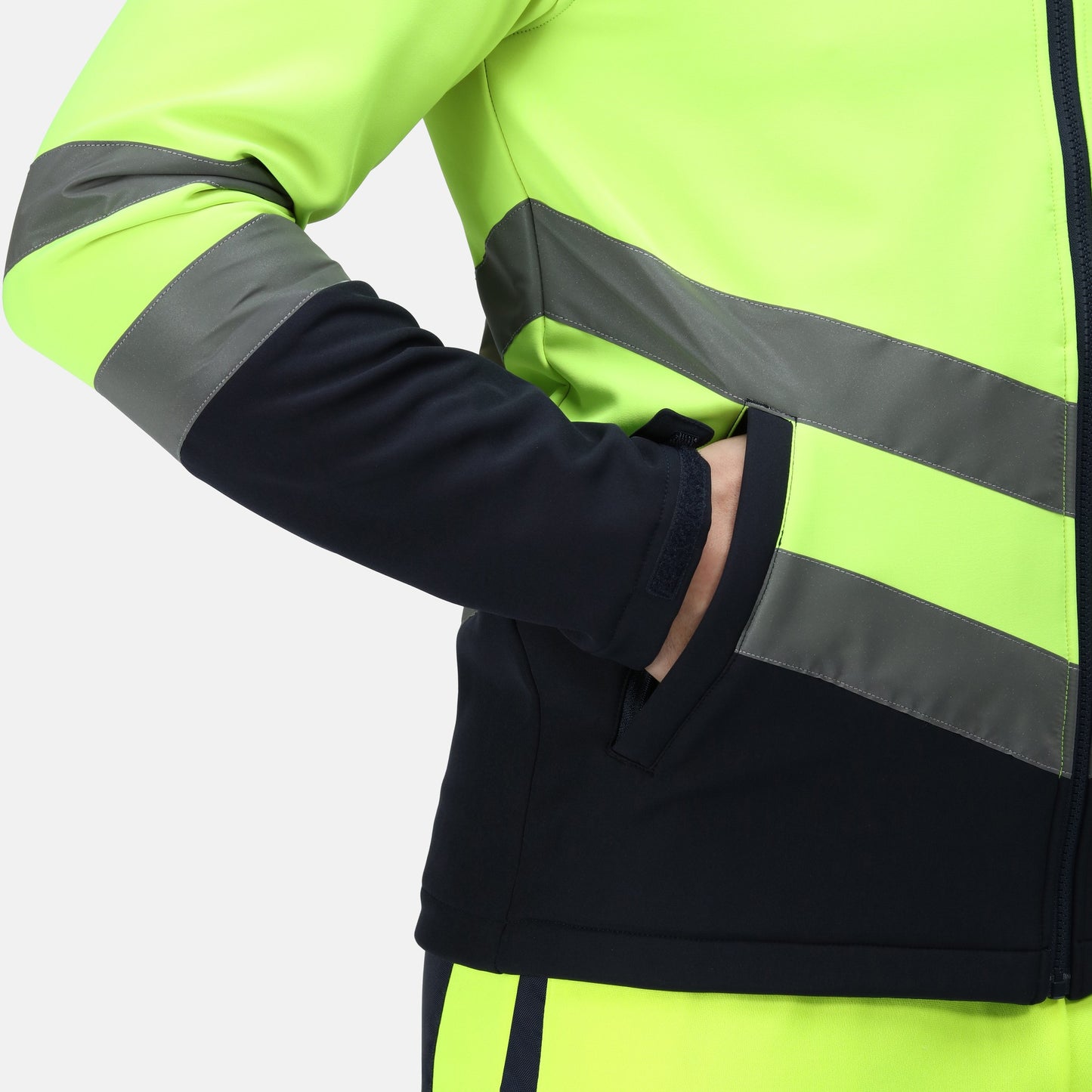 Regatta High Visibility Pro hi-vis softshell jacket