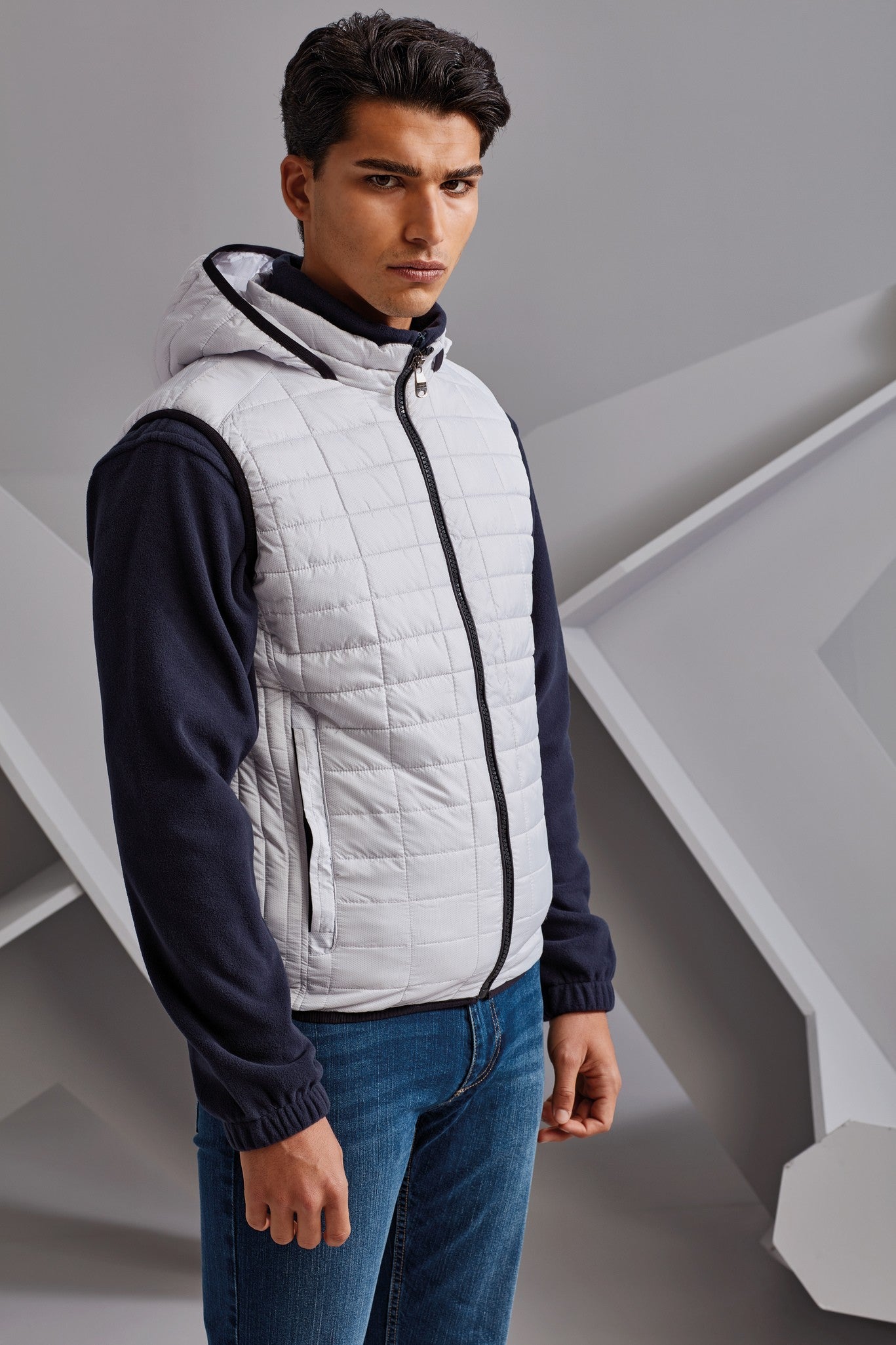 2786 Honeycomb hooded gilet